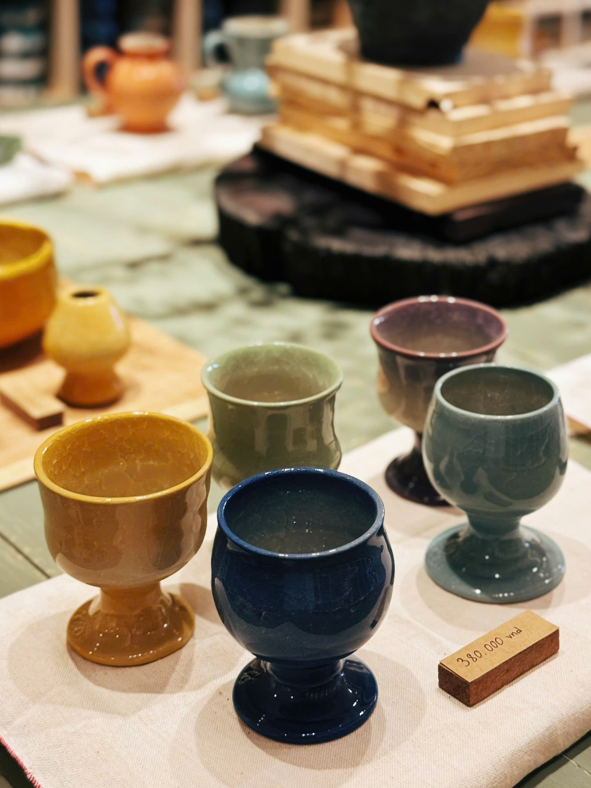 pottery
